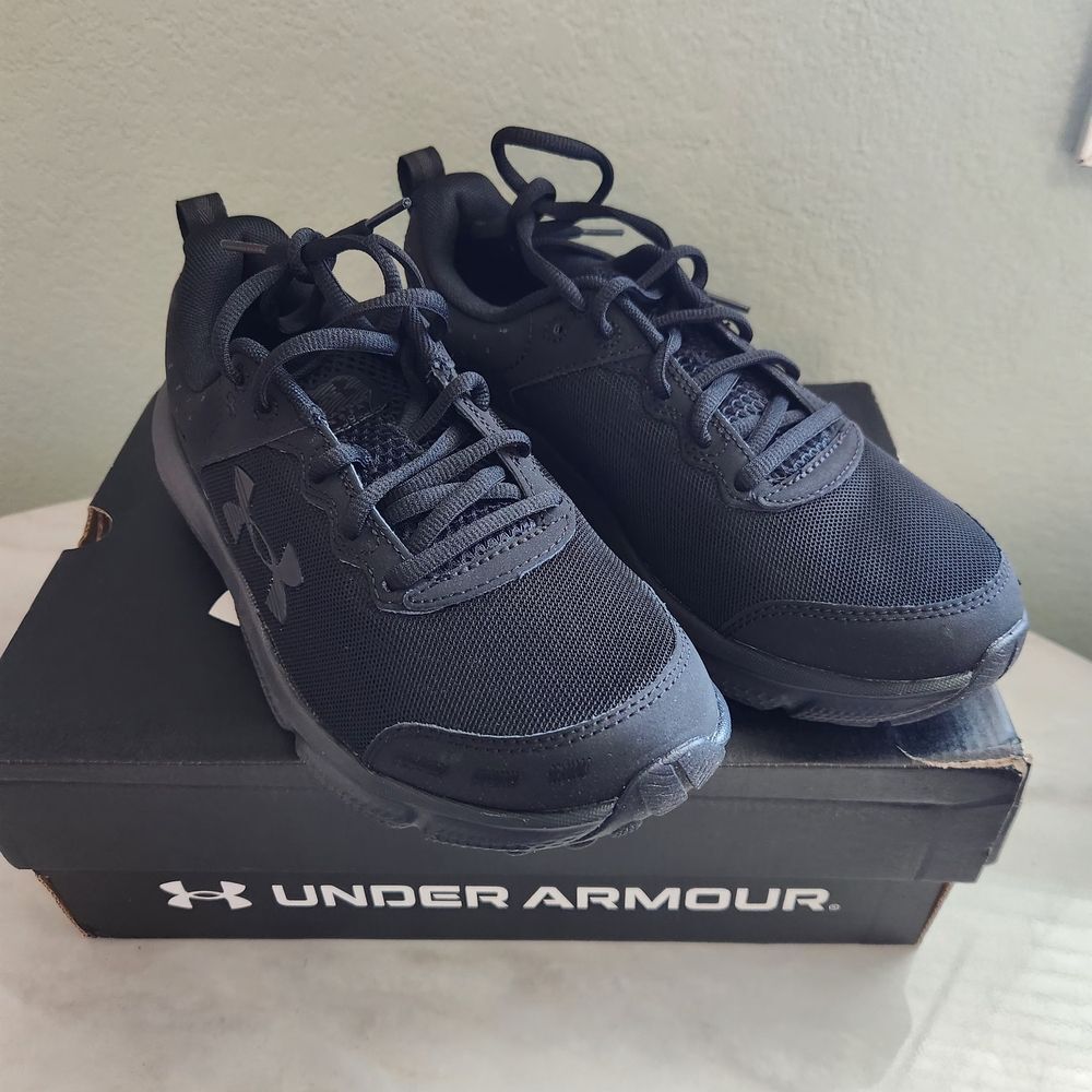 Under Armour Charged Assert 10 Black Athletic Shoes